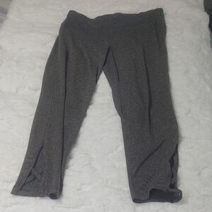 BKE Core Gray Performance Leggings with Ankle Vents